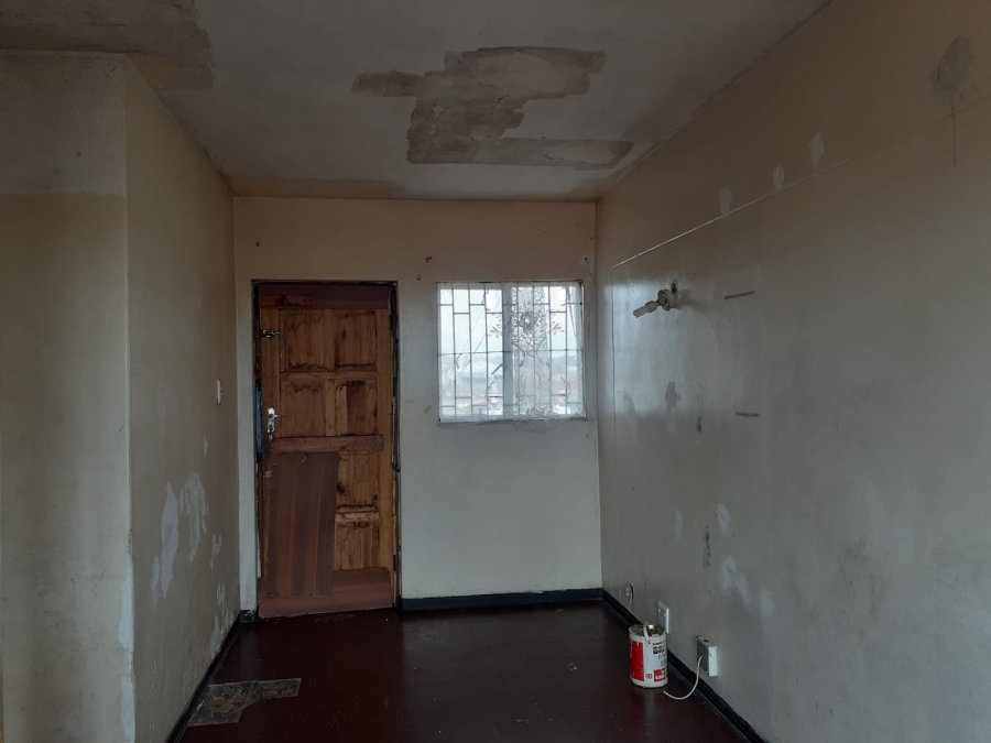 1 Bedroom Property for Sale in Sidwell Eastern Cape